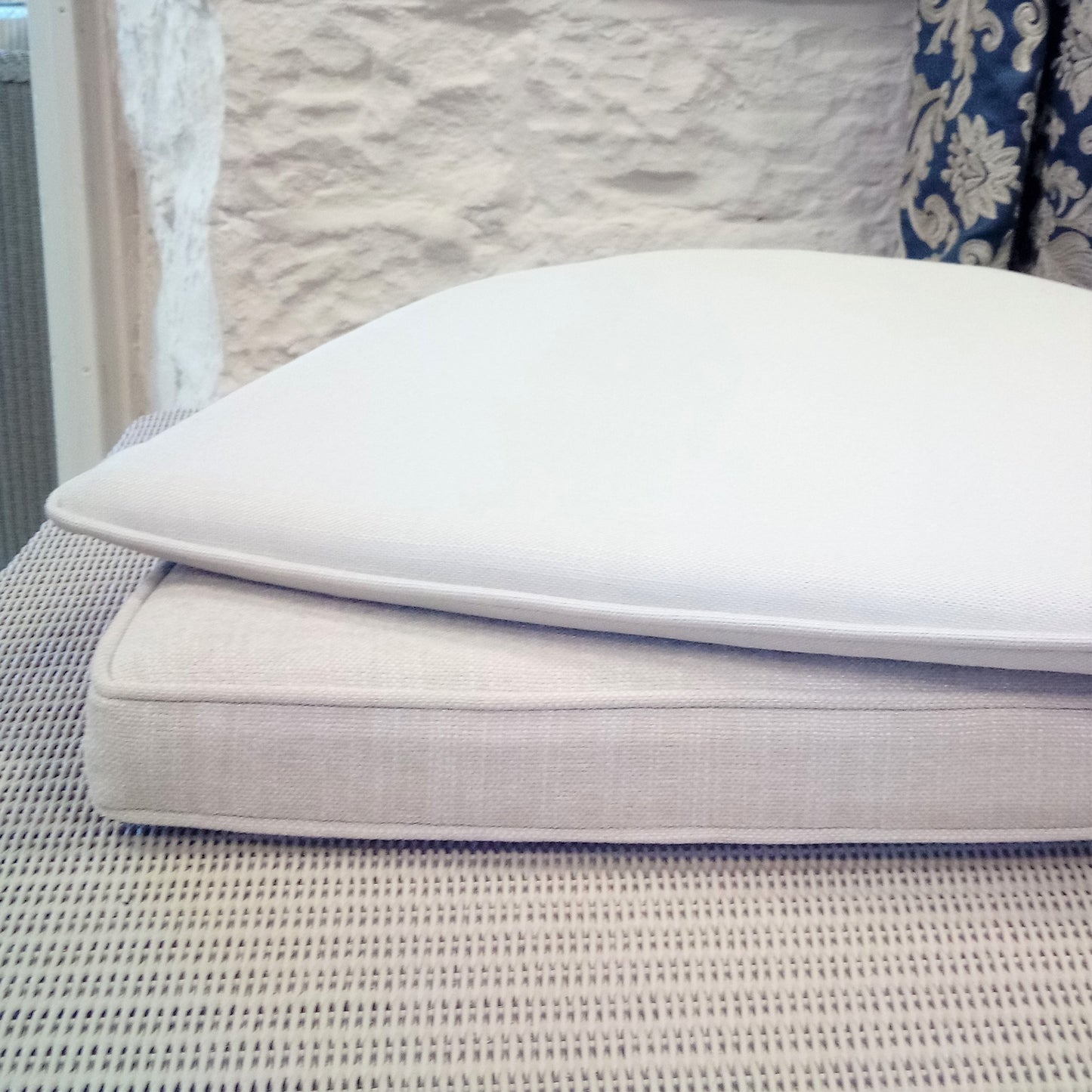 lloyd loom cushions