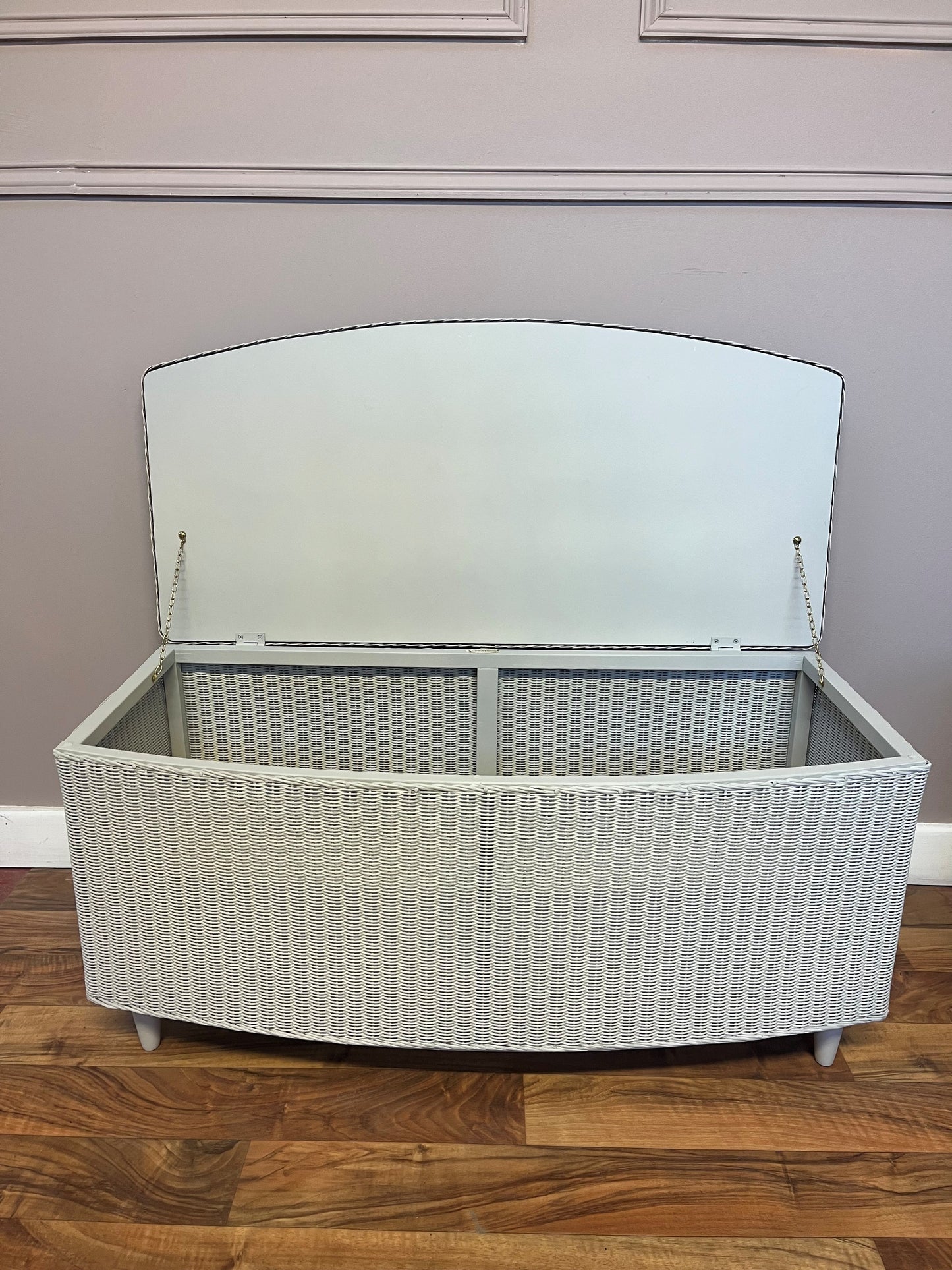 Refurbished Lusty Lloyd Loom Ottoman in Dove